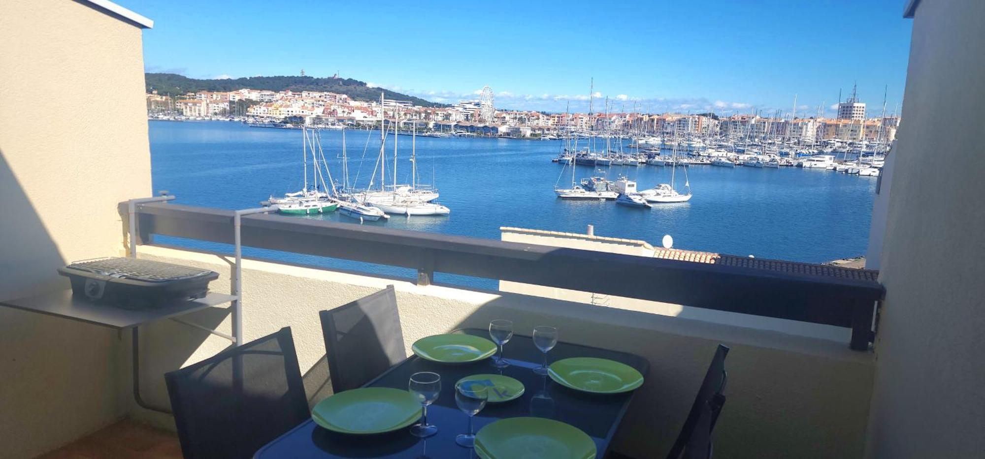 Studio meublé cap d Agde avec tres belle vue sur le port Exterior foto